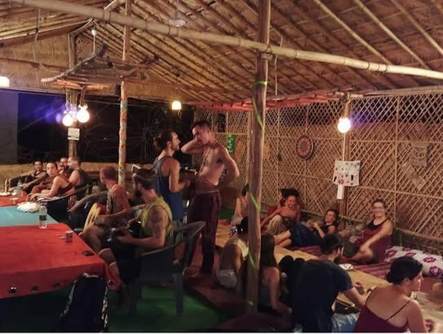 Hippie Hostel Or Goamazing Hostel أنجونا المظهر الخارجي الصورة