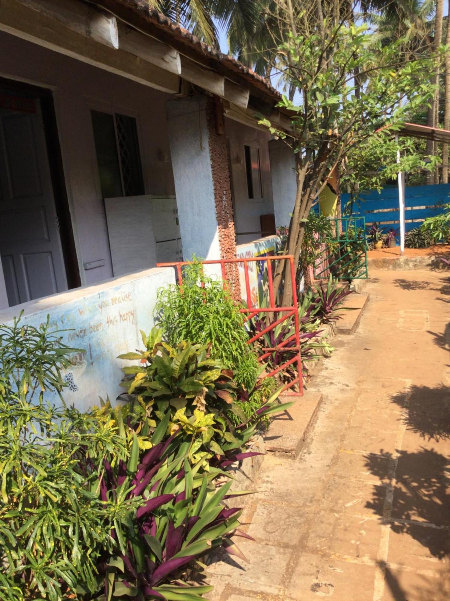 Hippie Hostel Or Goamazing Hostel أنجونا المظهر الخارجي الصورة
